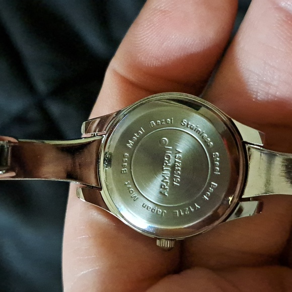 Watch - Picture 2 of 3